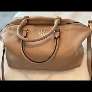 Authentic Tory Burch purse in fair condition